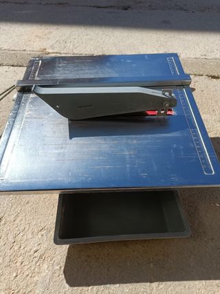 Mesa de corte de azulejos