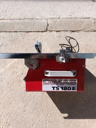 Mesa de corte de azulejos