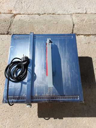 Mesa de corte de azulejos