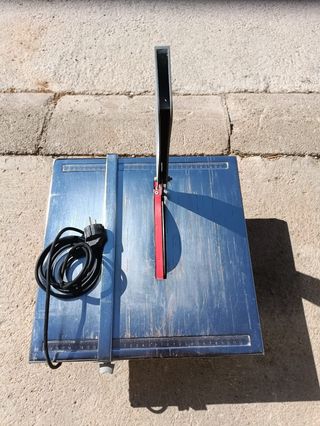 Mesa de corte de azulejos