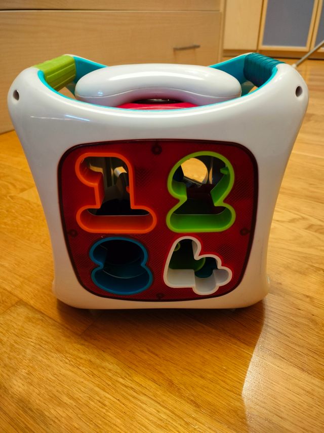 Cubo multiactividad con sonido