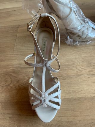 Sandalias vestir o novia Pura López. Talla/núm. 38
