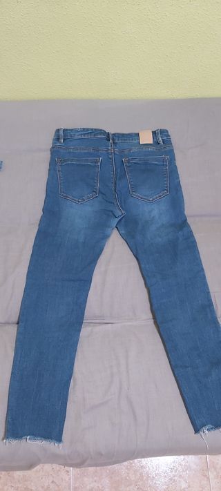 Pantalón Stradivarius Skinny talla 38