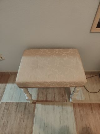 2 Escabel/Marquesina/Descalzadoras/Banqueta
