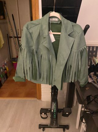 chaqueta de antelina nueva color verde