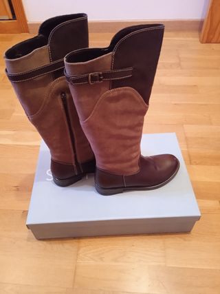 Botas altas marrones