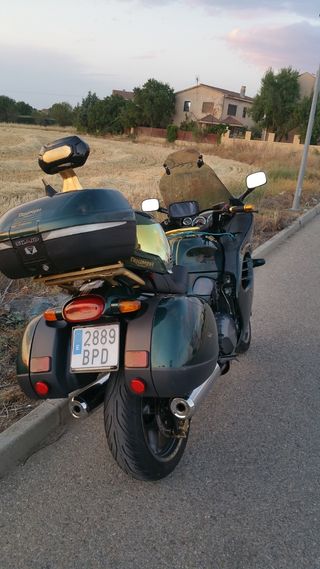 Moto clasica Triumph Tropic