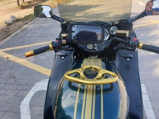 Moto clasica Triumph Tropic