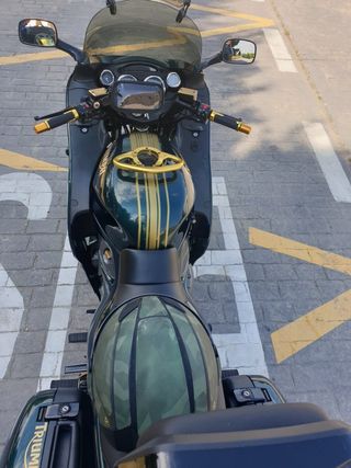 Moto clasica Triumph Tropic