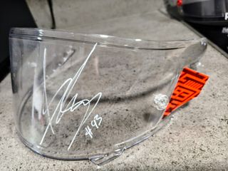 PANTALLA Y TEAR-OFF MARC MARQUEZ FIRMADA +CERTIFIC