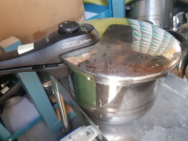 Olla A PRESION 3-4 lt