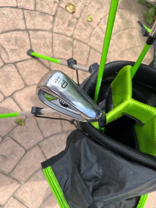 Bolsa y palos de golf para niños