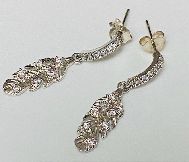 Pendientes de plumas y circonitas plata ley 925