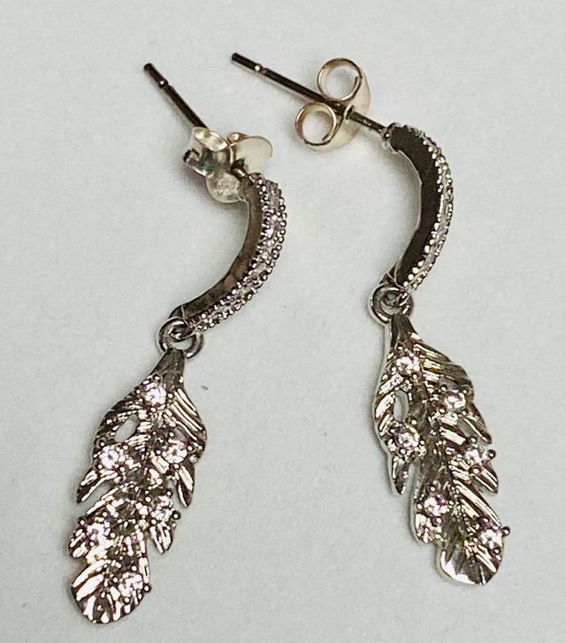 Pendientes de plumas y circonitas plata ley 925
