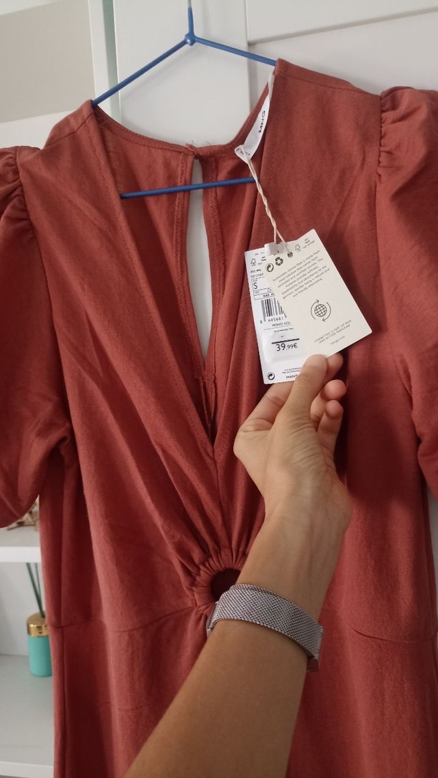 Mono nuevo primavera