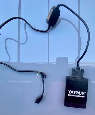 YATOUR YT-M06 Adaptador USB MP3 AUX SD