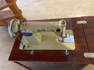 Máquina de coser Alfa 50