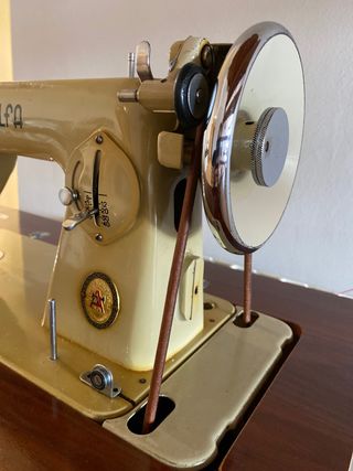 Máquina de coser Alfa 50