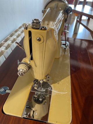 Máquina de coser Alfa 50