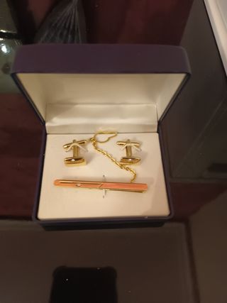 Alfiler de corbata y gemelos