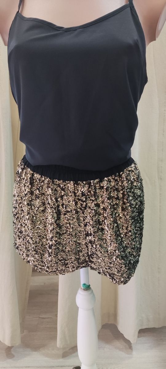 Short lentejuelas talla L