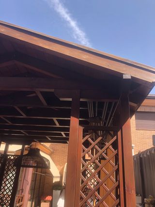Pérgola de madera + tejado