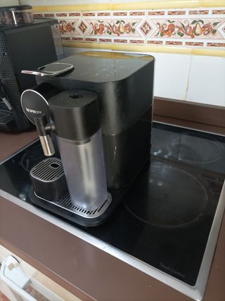 Cafetera gran latissima