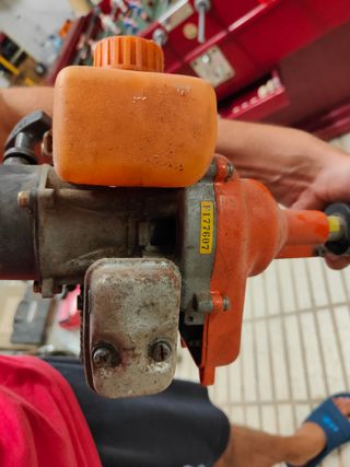 Desbrozadora gasolina Tanaka 160 antigua