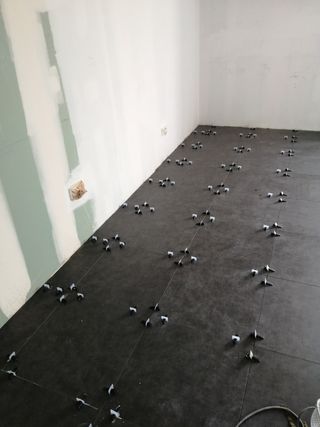 Albañiles profesionales 654715310