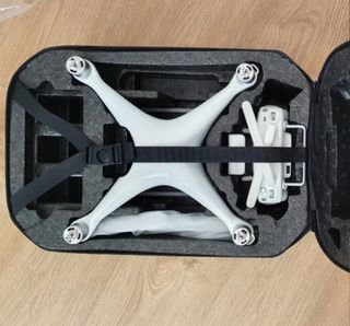 Drone DJI PHANTOM 4 