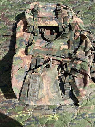 Lote 102 Mochilas camufladas