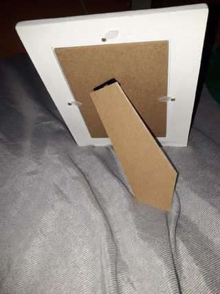 Porta foto petalo marca brandani bianco 10×15 cm.