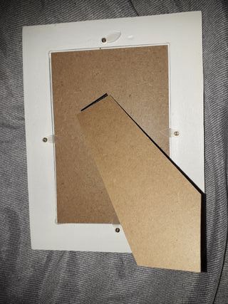 Porta foto petalo marca brandani bianco 10×15 cm.