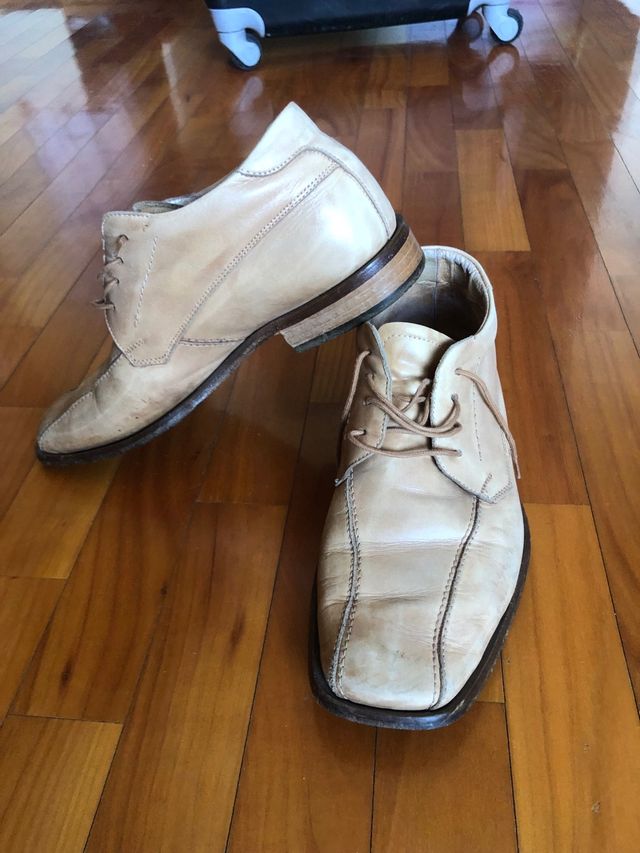 Scarpe con lacci eleganti