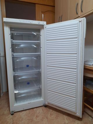 Congelador WHIRLPOOL AFG-8030
