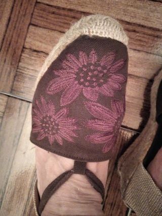 ZAPATILLAS ESPARTO N. 37 MARRÓN BORDADO FLORES