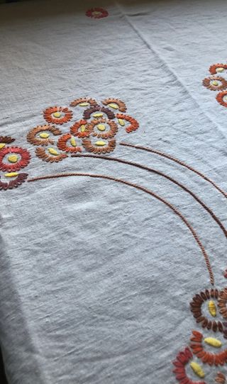 🌼 Mantel antiguo de lino