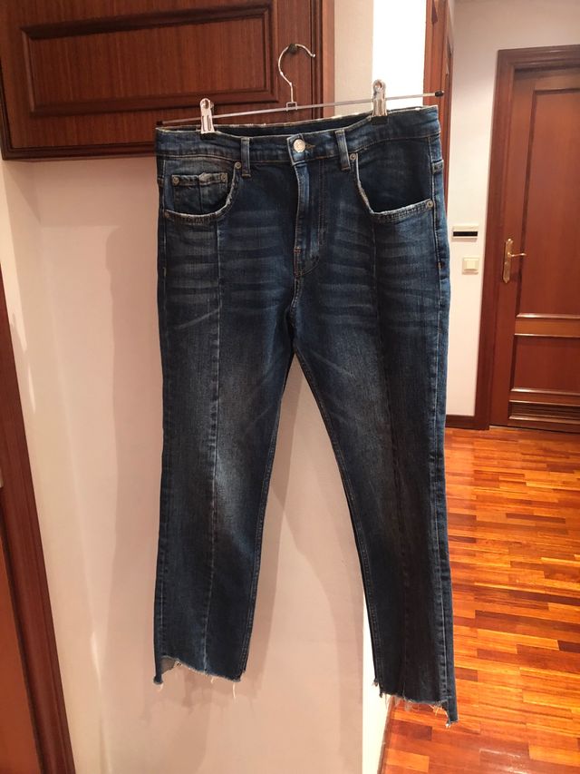 Pantalon vaquero Zara talla 38