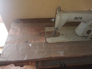 Máquina de coser Alfa