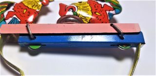 Juguete de metal réplica de Payá con 2 gallinas