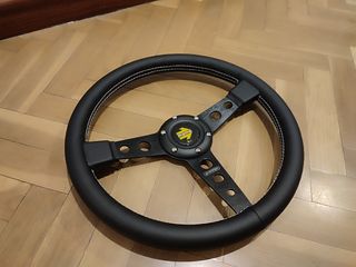 Volante Momo Prototipo