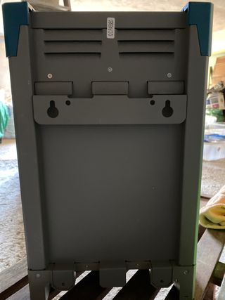 Cargador de batería marina