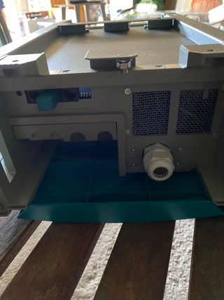 Cargador de batería marina