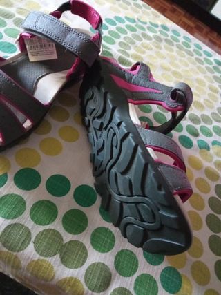 Sandalias Quechua a extrenar