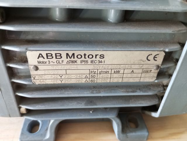 ABB MOTOR TRIFÁSICO.