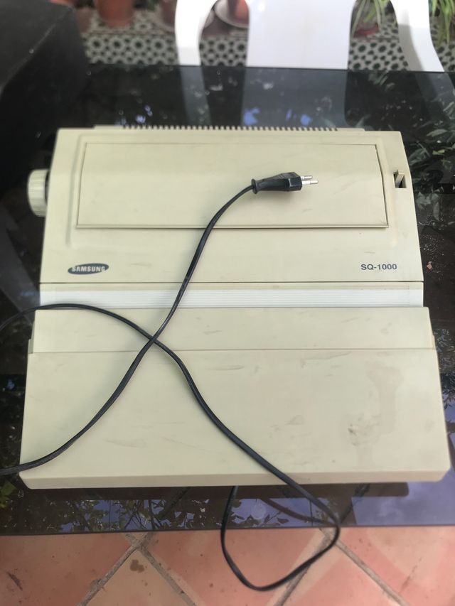 Máquina de escribir eléctrica Samsung SQ-1000