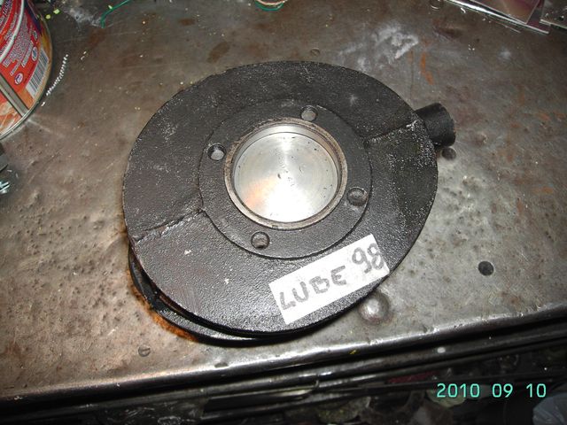 Vendo pistones y segmentos antigüos.