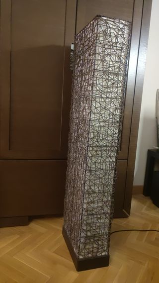 Preciosa lámpara de pie 120 cm alto