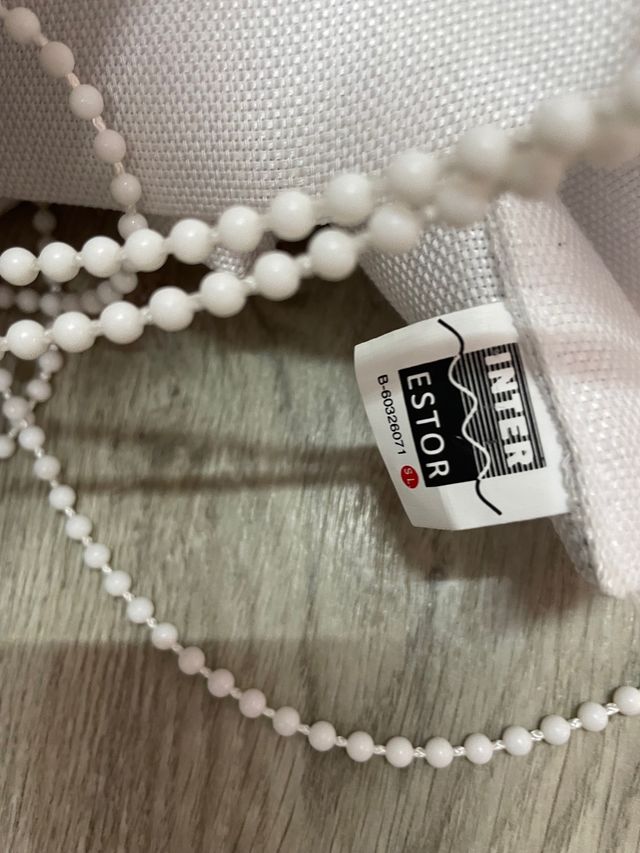 Cortina tipo estor plegable