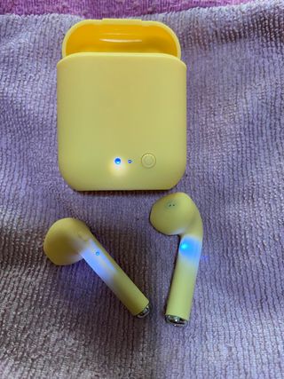 auricilares amarillos